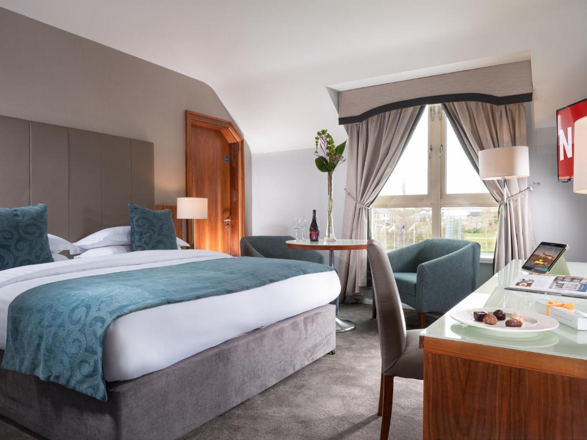 Castleknock Hotel Blanchardstown Exteriör bild